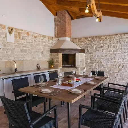 Lanca Holiday home *